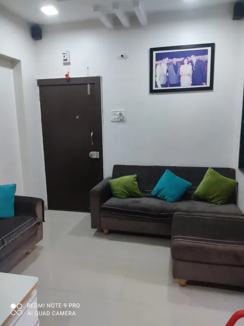 2 BHK, semi-furnished, premium condition, Ekveera Chowk
